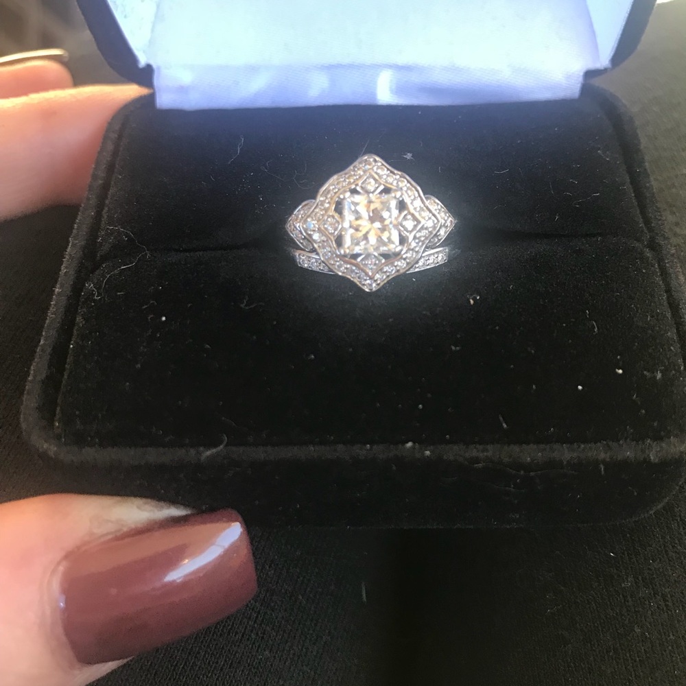 💎Unique and Stunning Diamond Ring Set💎